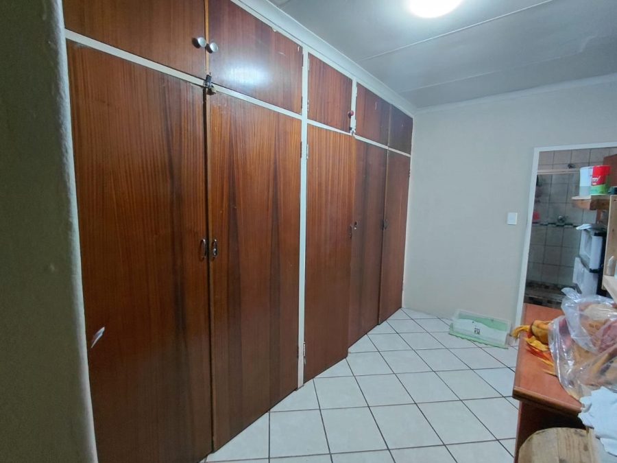 5 Bedroom Property for Sale in Elandsrand North West